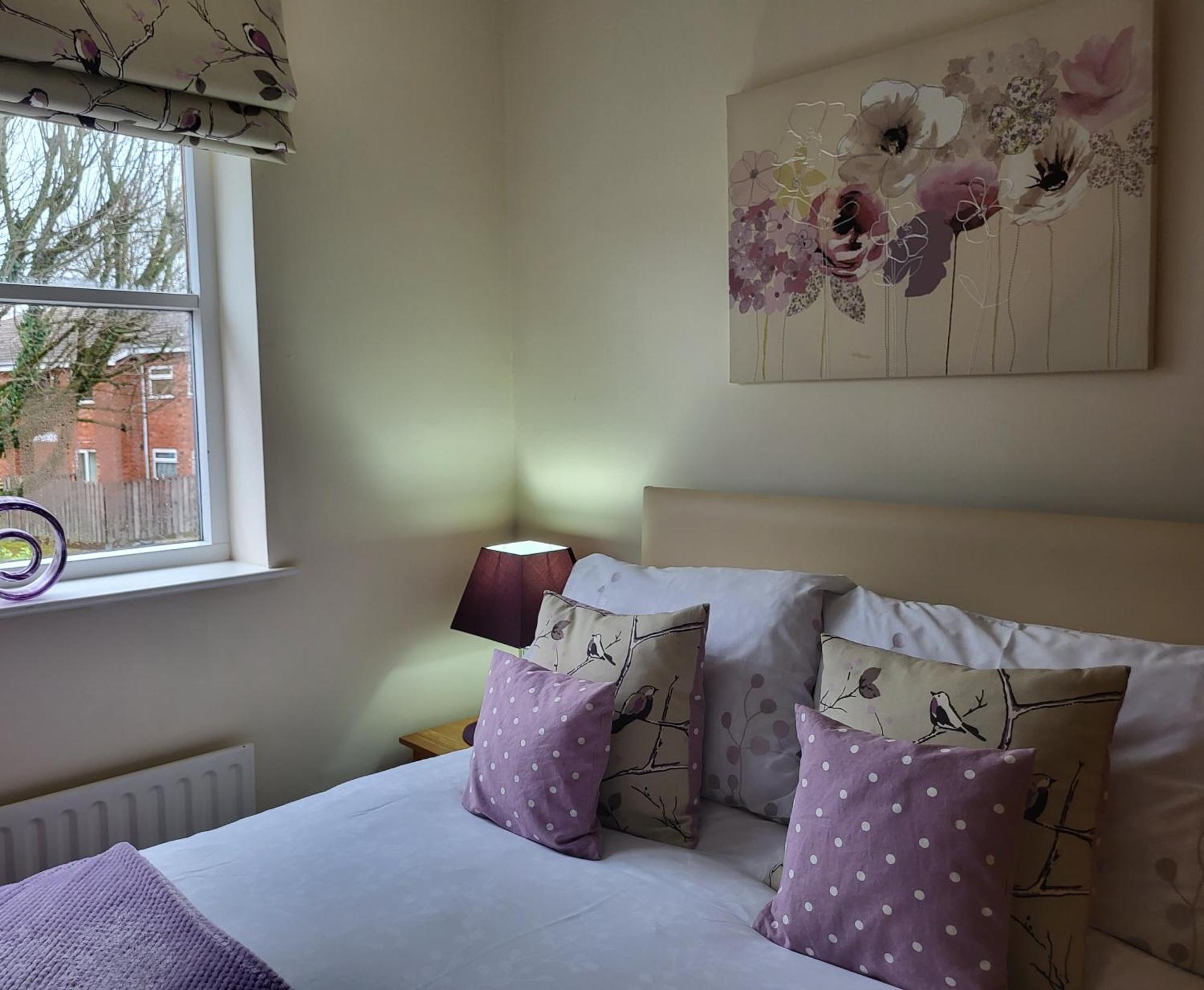 Grayz Townhouse - Free Onsite Parking For 2 Cars Villa Lincoln Bagian luar foto